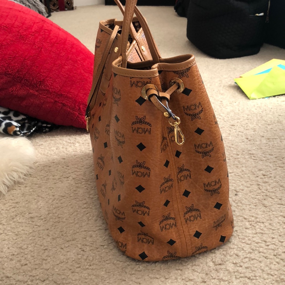 MCM Liz Shopper Tote (Medium)